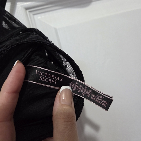 Victoria Secret No Wire Padded Demi Pullover Lace Racerback Black Bra Size Large - Picture 5 of 8